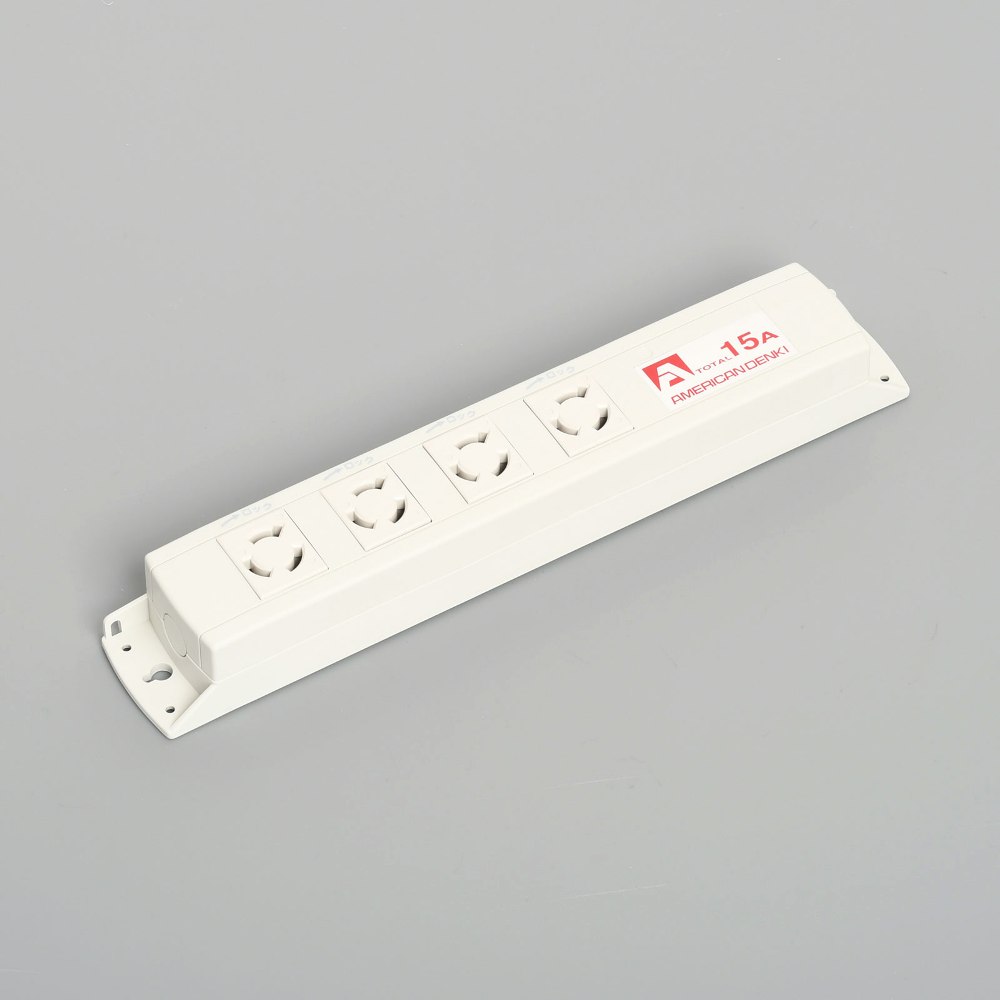 Multi-Use Power Strip, 4 Outlets NEMA L6-15R, without Cable