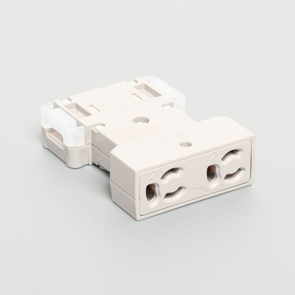 Floor Outlet Retaining 15 A × 2 Ports