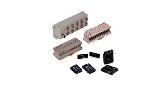 For both DIN rack mounting and screw mounting types